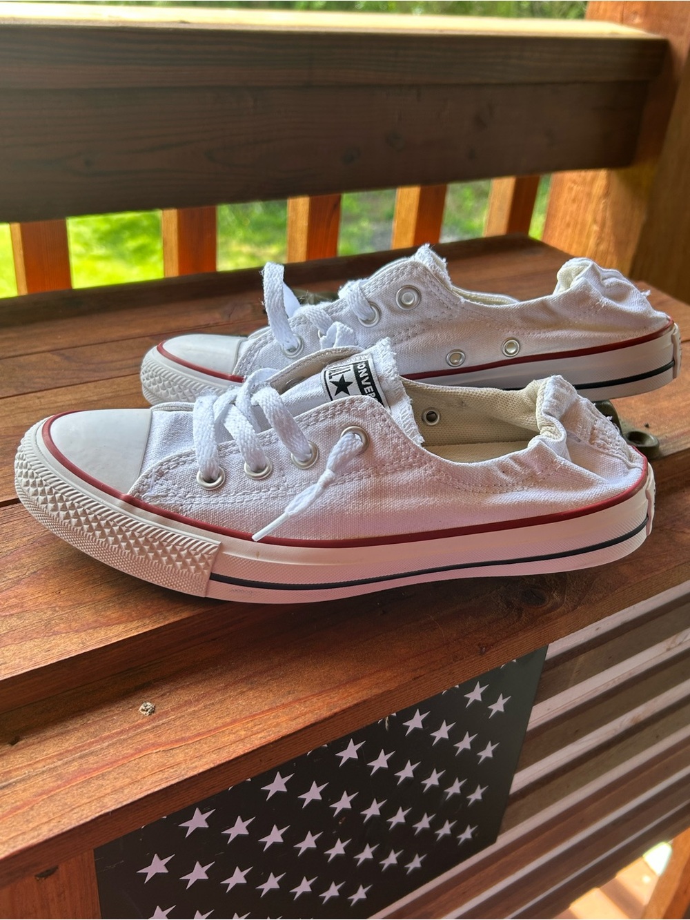 Women’s Converse White Canvas Slip-On Low Top Sneakers 8.5